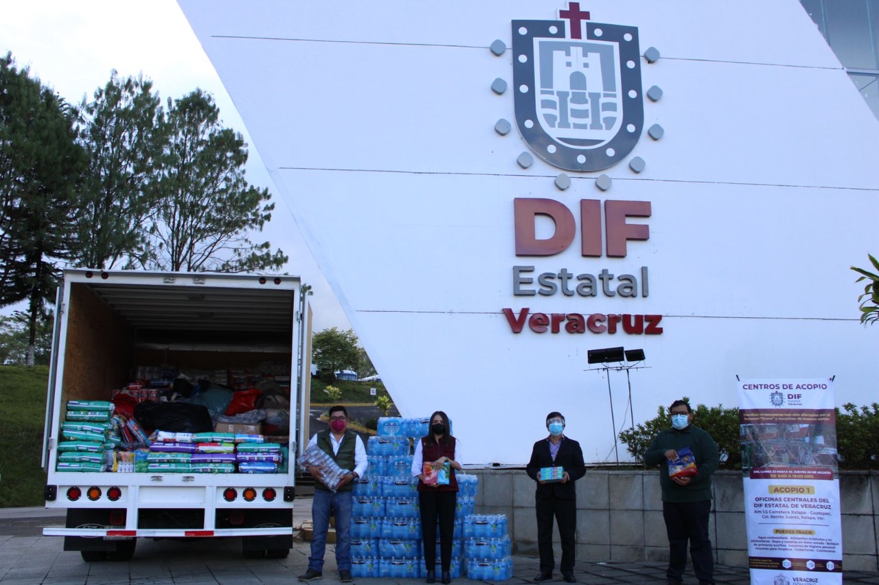 MORENA en Veracruz, ejemplo de solidaridad; dona 2.5 toneladas de víveres
